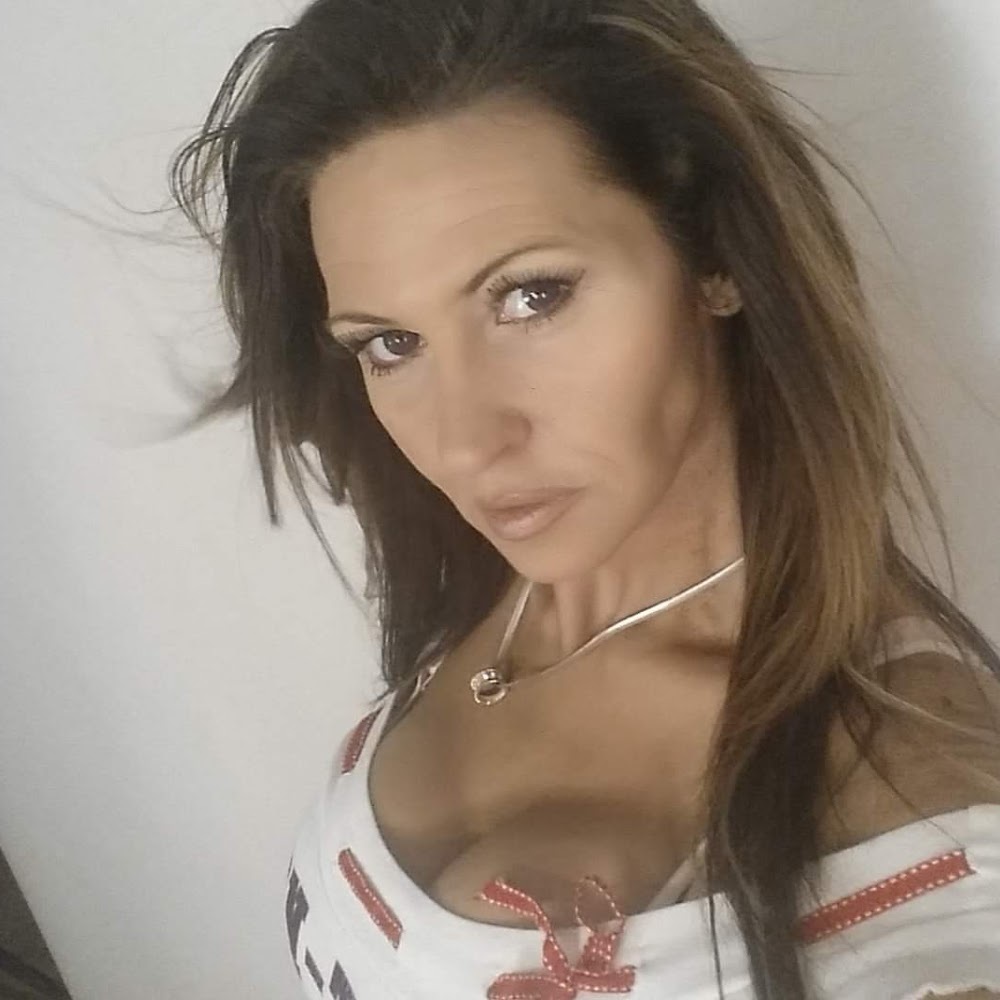 Meet your Posher, Carla